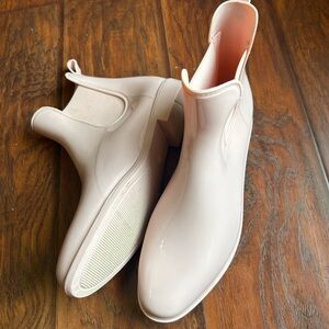 Time and Tru BLUSH PINK ankle rain boot. Size 10